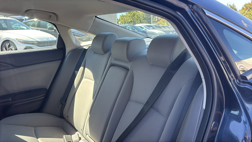 Used 2020 Honda Civic EX image 25