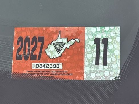 Used 2024 Chrysler Pacifica Limited w/ S Appearance Package image 27