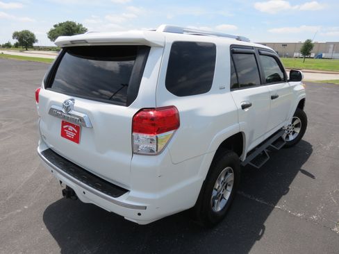 Used 2011 Toyota 4Runner SR5 RWD image 6