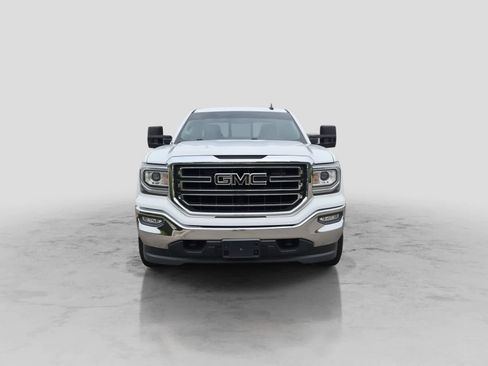 Used 2018 GMC Sierra 1500 SLE w/ SLE Value Package AWD/4WD image 3