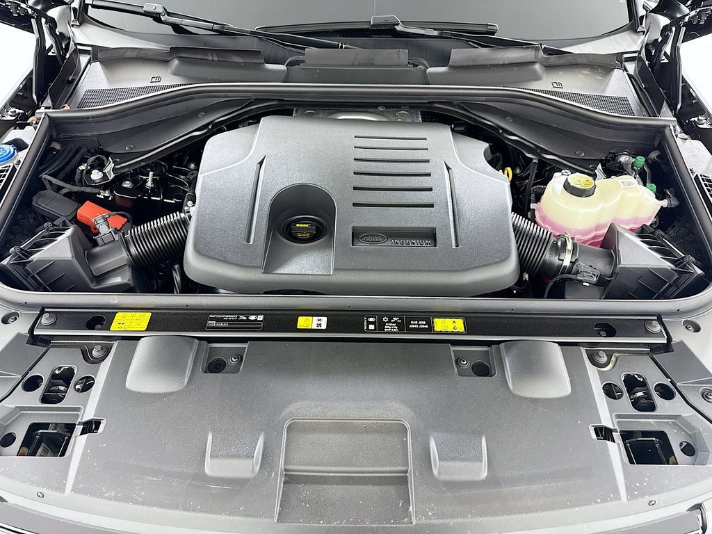 New 2026 Land Rover Range Rover Sport SE AWD/4WD image 29
