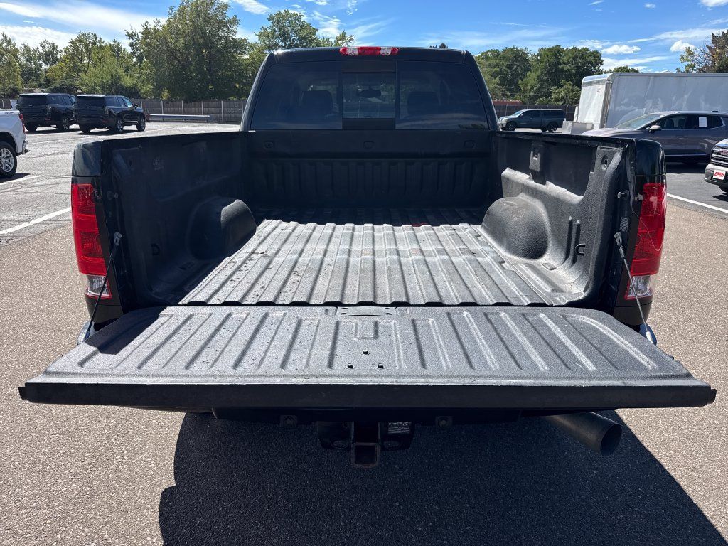 Used 2013 GMC Sierra 3500 Denali AWD/4WD image 21