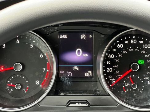 Used 2021 Volkswagen Tiguan S image 30