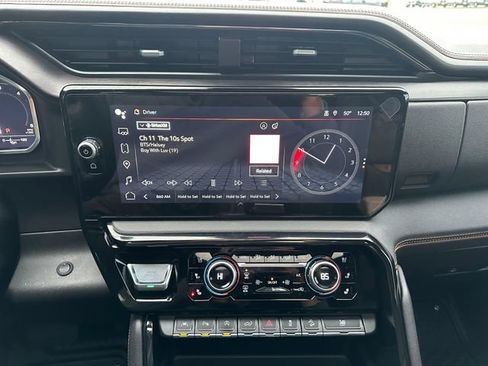 Used 2022 GMC Sierra 1500 AT4 w/ AT4 Premium Package image 18