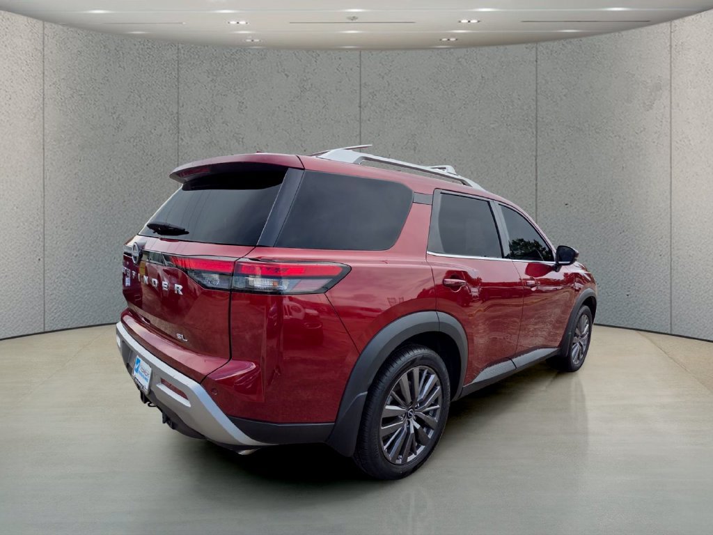 Used 2023 Nissan Pathfinder SL w/ SL Premium Package FWD image 5