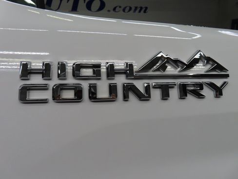 Used 2024 Chevrolet Silverado 2500 High Country image 58