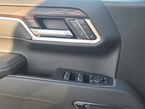 New 2026 GMC Sierra 1500 SLT image 25