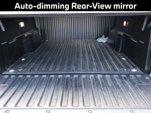 Used 2025 Toyota Tacoma TRD Off-Road image 19