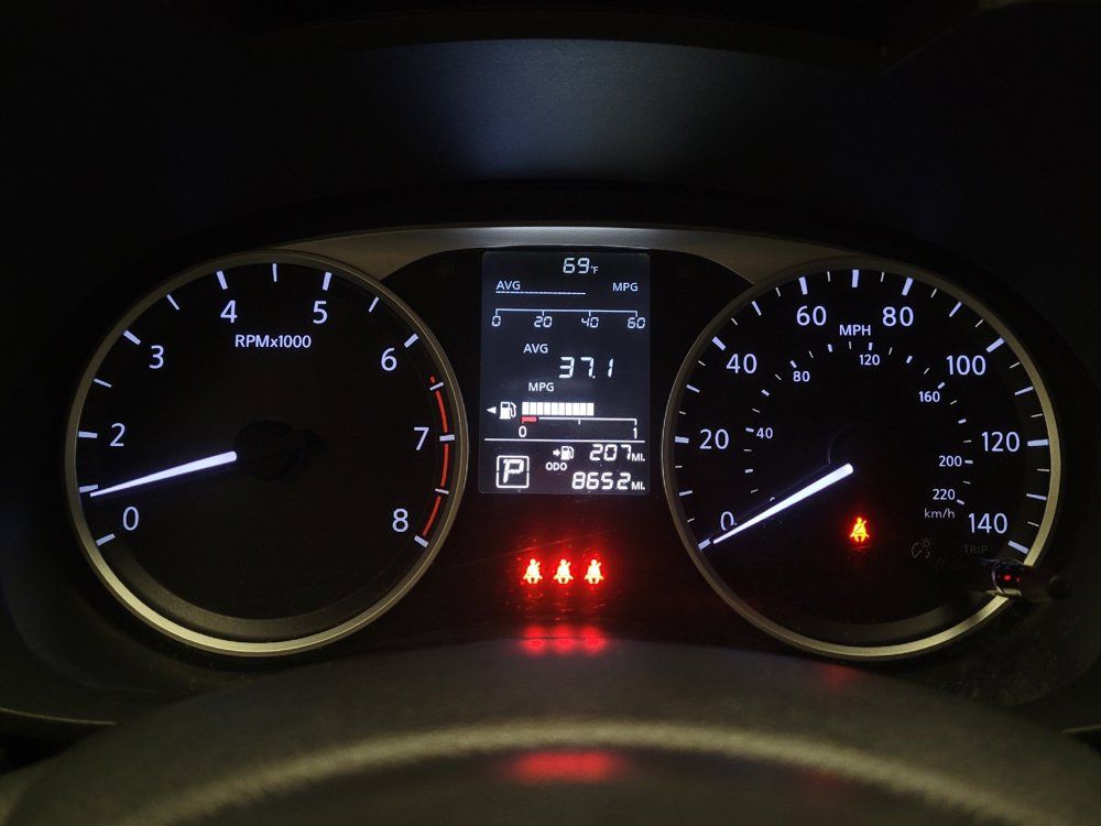 Used 2025 Nissan Versa S w/ Trunk Package FWD image 23
