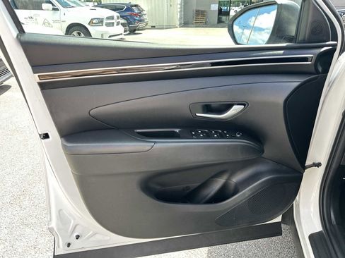 Certified 2024 Hyundai Tucson SEL FWD image 18
