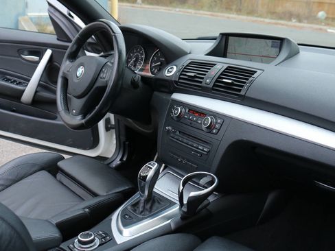 Used 2013 BMW 135i Convertible image 29