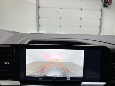 Used 2025 GMC Sierra 1500 SLT image 36