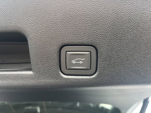 New 2026 Chevrolet Traverse LT w/ Driver Confidence Package image 8