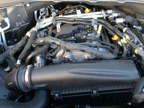 Used 2025 Ford Explorer Active w/ Active Comfort Package image 28