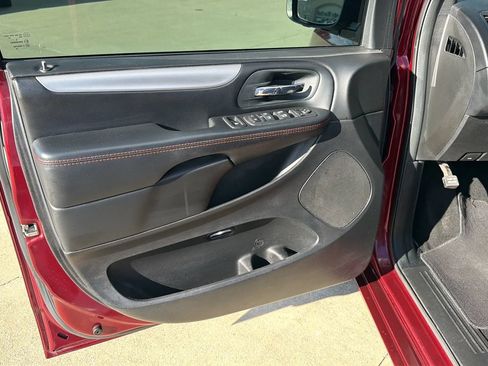 Used 2020 Dodge Grand Caravan GT FWD image 53