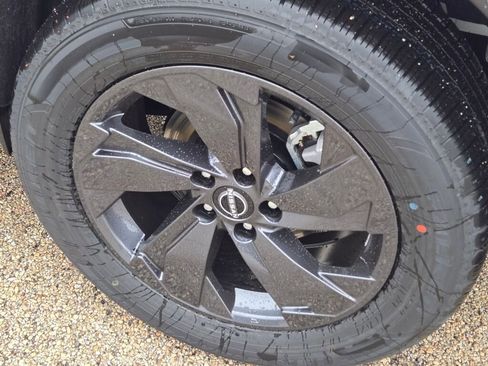 New 2026 Nissan Rogue SV FWD image 14