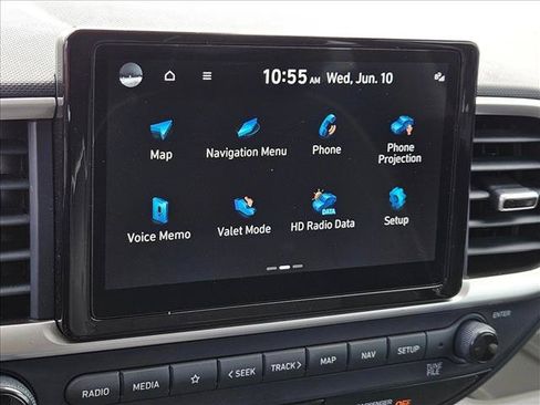 Used 2023 Hyundai Venue Limited w/ Cargo Package FWD image 15