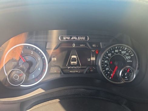Used 2020 RAM 2500 Laramie AWD/4WD image 8