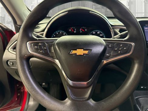 Used 2019 Chevrolet Malibu RS image 17