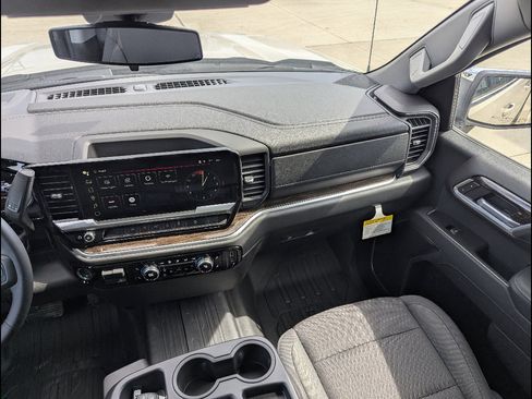 New 2026 GMC Sierra 1500 SLE w/ X31 Off-Road Package image 20