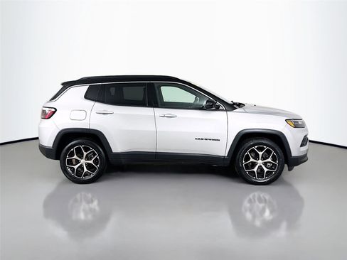 Used 2024 Jeep Compass Limited AWD/4WD image 16