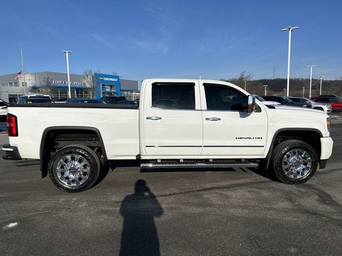 Used 2016 GMC Sierra 2500 Denali image 8