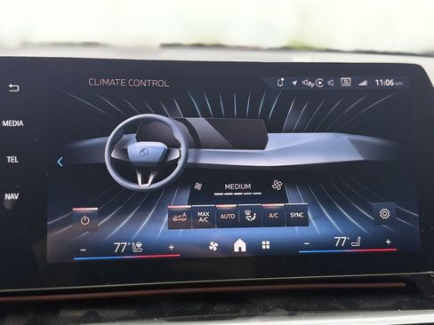 Used 2025 BMW X1 xDrive28i w/ Convenience Package image 10