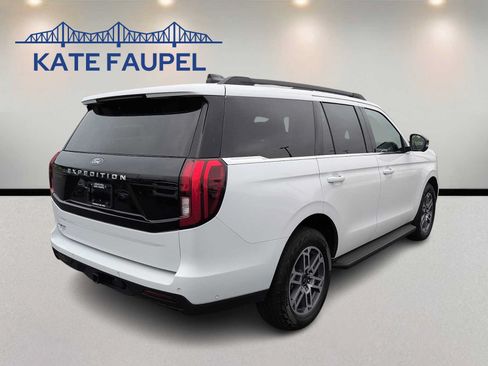 Certified 2025 Ford Expedition Active AWD/4WD image 7