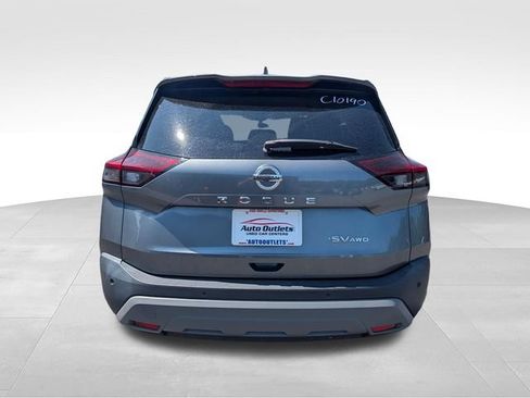 Used 2021 Nissan Rogue SV AWD/4WD image 6