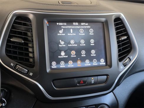 Used 2022 Jeep Cherokee Latitude w/ Sun & Sound Group image 18