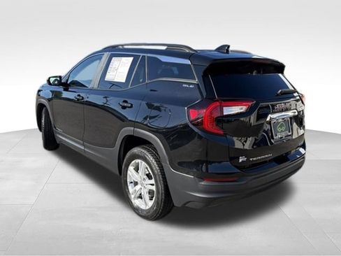 Used 2023 GMC Terrain SLE w/ Driver Convenience Package AWD/4WD image 3