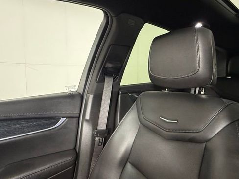 Certified 2022 Cadillac XT5 Premium Luxury image 18