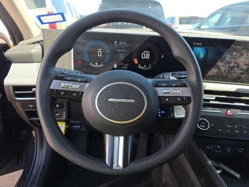 Used 2025 Hyundai Sonata SEL FWD image 11