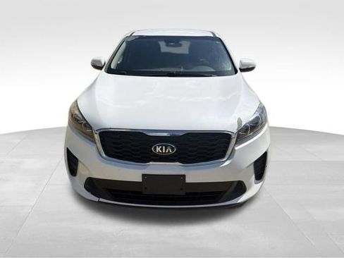 Used 2019 Kia Sorento AWD V6 image 10
