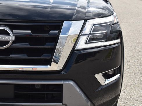 Used 2024 Nissan Armada SV image 18