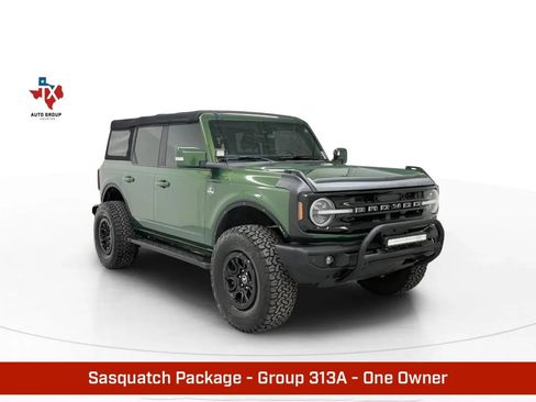 Used 2022 Ford Bronco Outer Banks w/ Sasquatch Package image 1