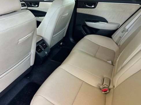 Used 2020 Honda Clarity Touring image 12