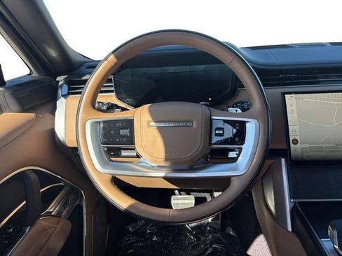 Used 2024 Land Rover Range Rover Autobiography image 15