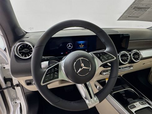 New 2026 Mercedes-Benz GLB 250 GLB 250 image 12