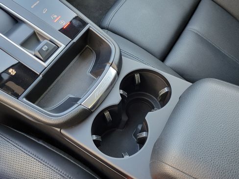 Certified 2023 Porsche Macan S image 23