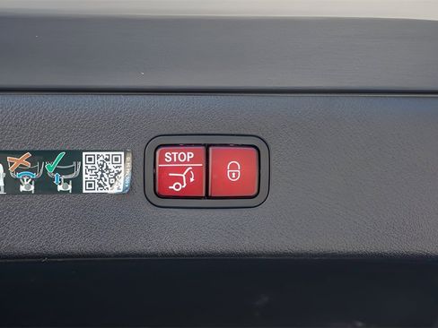 Used 2022 Mercedes-Benz EQS 580 4MATIC Sedan image 29