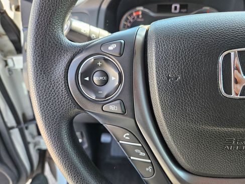 Used 2017 Honda Pilot EX image 19
