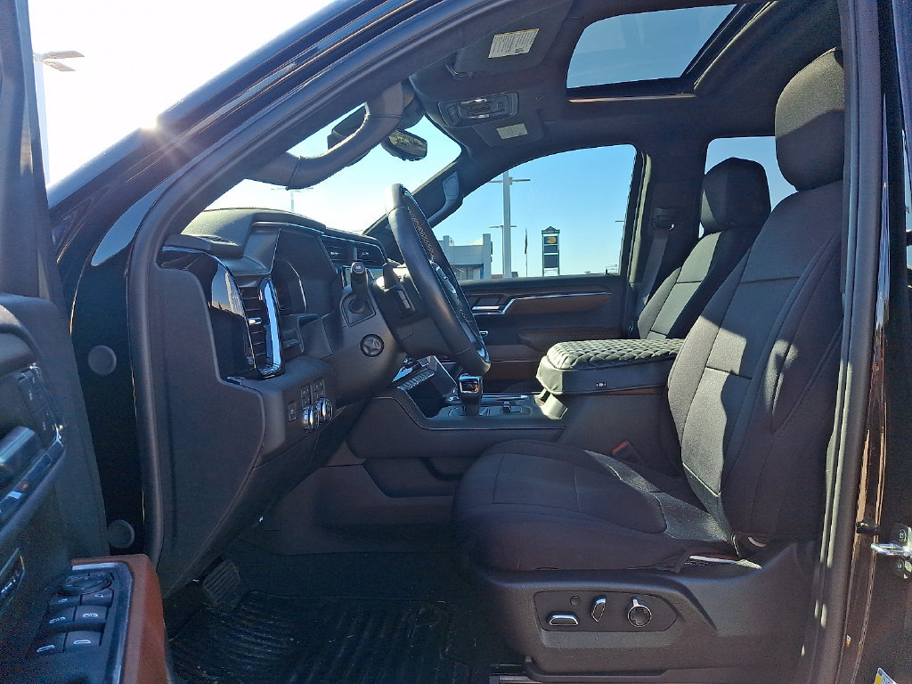 Used 2024 GMC Sierra 1500 Denali Ultimate AWD/4WD image 13