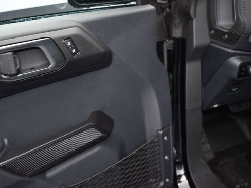 New 2025 Ford Bronco Badlands image 10