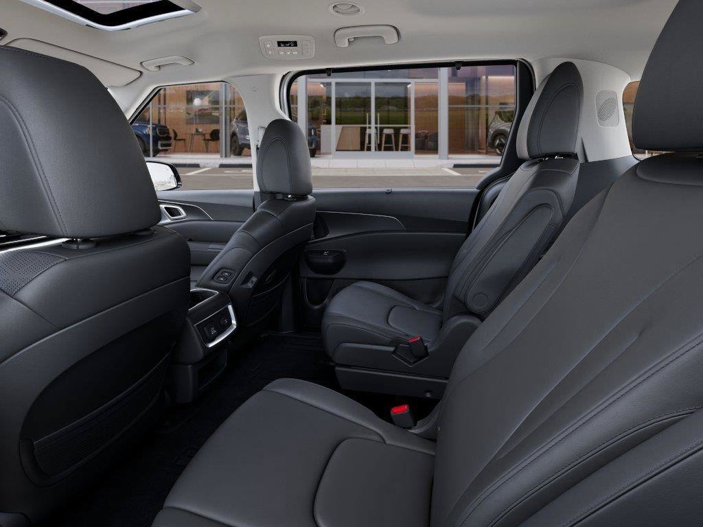 New 2027 Kia Carnival SX w/ Dark Edition Package FWD image 18