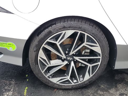 Certified 2023 Hyundai Ioniq 6 SEL image 5