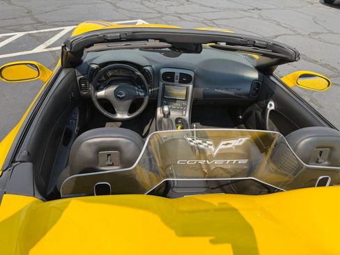 Used 2007 Chevrolet Corvette Convertible w/ Preferred Equipment Group RWD image 10