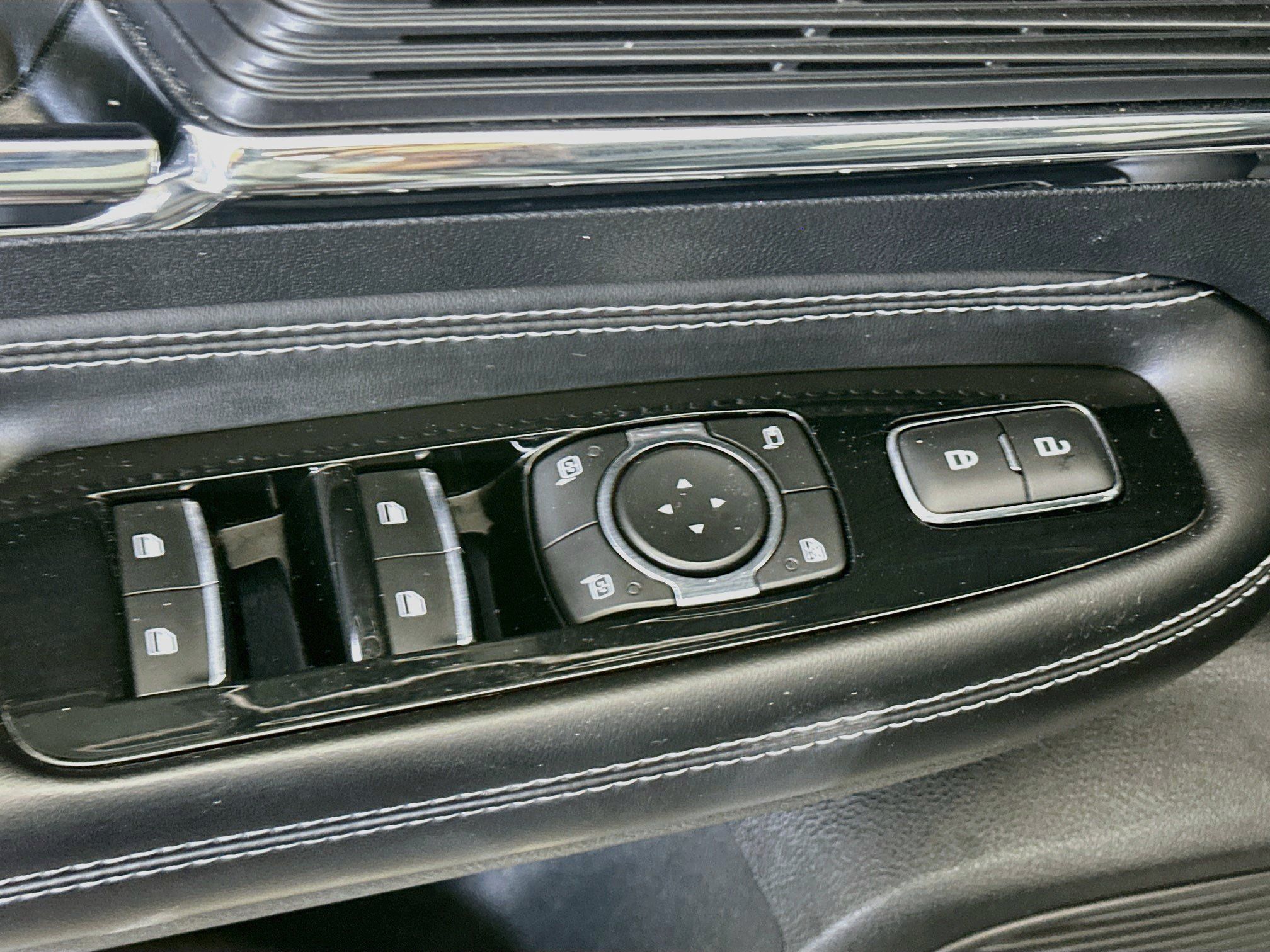 Used 2021 Lincoln Corsair FWD image 15