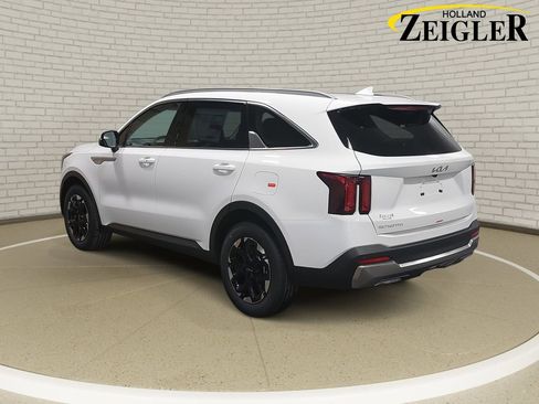 New 2026 Kia Sorento S image 7