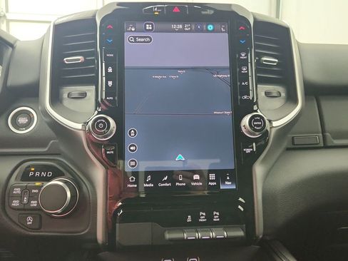 New 2026 RAM 1500 Big Horn AWD/4WD image 18